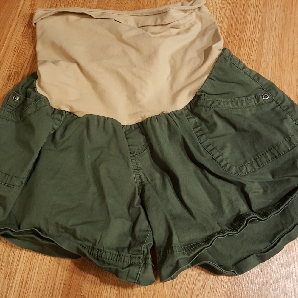 Maternity shorts